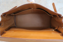 Load image into Gallery viewer, HERMES KELLY 35 Ardennes leather Natural 〇Y Engraving Hand bag 600080130
