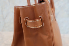 Load image into Gallery viewer, HERMES BIRKIN 35 Graine Couchevel leather Gold □D Engraving Hand bag 700100169
