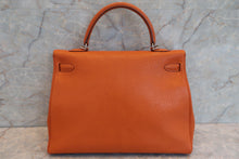 Load image into Gallery viewer, HERMES KELLY 35 Chevre myzore goatskim Orange □H Engraving Shoulder bag 600080135
