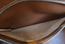 Load image into Gallery viewer, HERMES BIRKIN 35 Graine Couchevel leather Gold □D Engraving Hand bag 700100169
