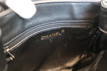 将图片加载到图库查看器，CHANEL/香奈儿 CF 流苏 链条 肩背包 羊皮 Black/Gold hadware(黑色/金色金属) 肩背包 600090238
