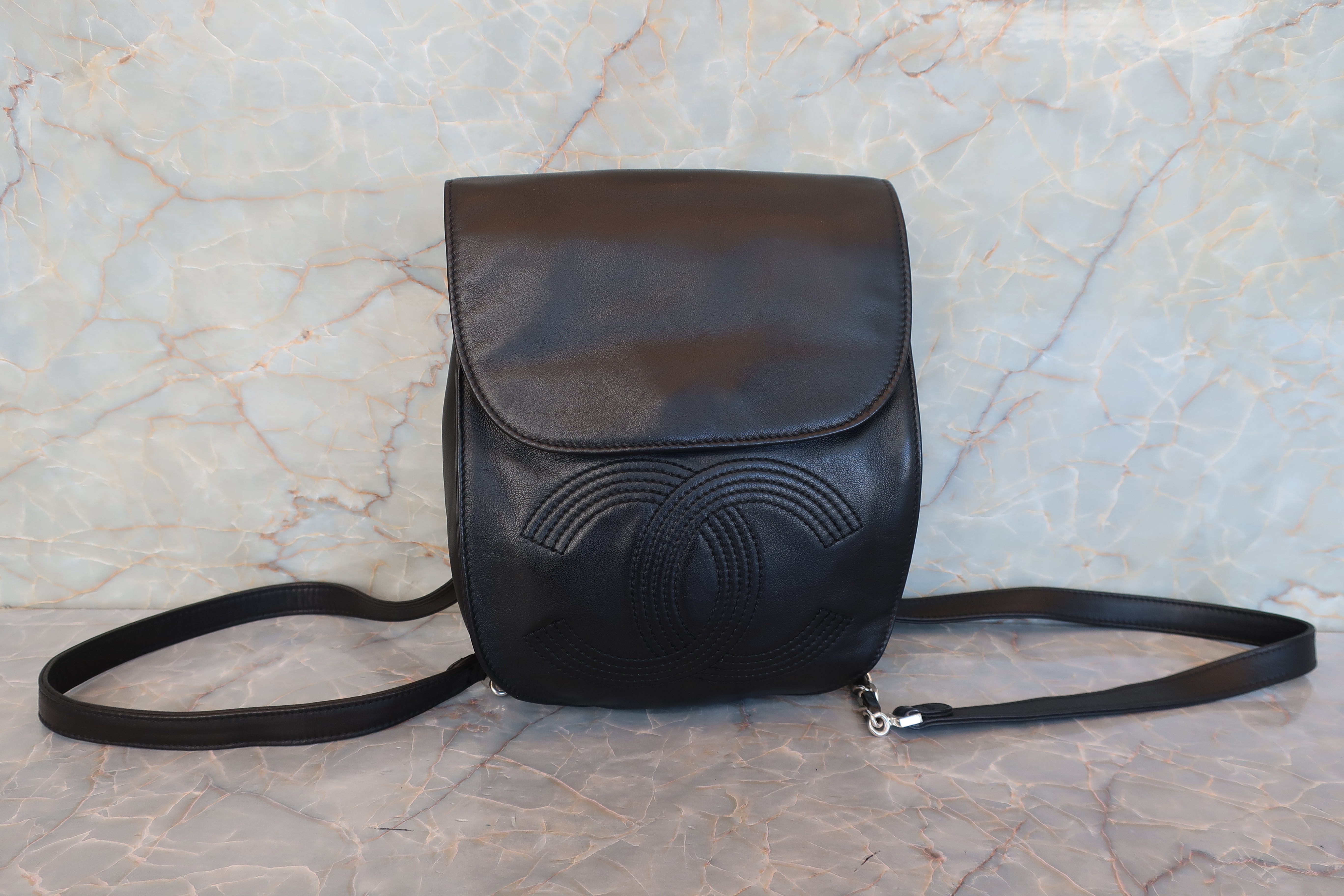 CHANEL/シャネル ココマークチェーンリュック ラムスキン ブラック