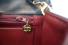 Load image into Gallery viewer, CHANEL Matelasse chain shoulder bag Lambskin Black/Gold hadware Shoulder bag 600100236
