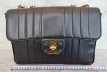 画像をギャラリービューアに読み込む, CHANEL/シャネル マドモアゼルチェーンショルダーバッグ ラムスキン ブラック/ゴールド金具 ショルダーバッグ 700090164

