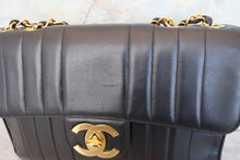 画像をギャラリービューアに読み込む, CHANEL/シャネル マドモアゼルチェーンショルダーバッグ ラムスキン ブラック/ゴールド金具 ショルダーバッグ 700090164
