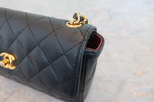 将图片加载到图库查看器，CHANEL/香奈儿 迷你CF 链条包 羊皮 Black/Gold hadware(黑色/金色金属) 肩背包 800070049
