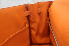 Load image into Gallery viewer, HERMES KELLY 35 Chevre myzore goatskim Orange □H Engraving Shoulder bag 600080135
