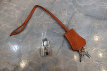 Load image into Gallery viewer, HERMES KELLY 35 Chevre myzore goatskim Orange □H Engraving Shoulder bag 600080135
