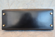 画像をギャラリービューアに読み込む, HERMES／エルメス ケリー28 ボックスカーフ ブラック 〇Z刻印 ショルダーバッグ 700030286
