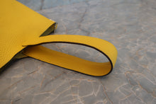Load image into Gallery viewer, HERMES PICOTIN LOCK MM Clemence leather Jaune de naples D Engraving Hand bag 700120056
