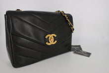 將圖片載入圖庫檢視器 CHANEL/シャネル Vステッチチェーンショルダーバッグ ラムスキン ブラック/ゴールド金具 ショルダーバッグ 800100015
