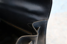 画像をギャラリービューアに読み込む, HERMES／エルメス ケリー28 ボックスカーフ ブラック 〇Z刻印 ショルダーバッグ 700030286
