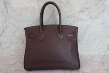 Load image into Gallery viewer, HERMES BIRKIN 30 Bi-color Togo leather Chocolat/Black □I Engraving Hand bag 700050201
