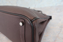 Load image into Gallery viewer, HERMES BIRKIN 30 Bi-color Togo leather Chocolat/Black □I Engraving Hand bag 700050201
