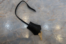 画像をギャラリービューアに読み込む, HERMES／エルメス ケリー28 ボックスカーフ ブラック 〇Z刻印 ショルダーバッグ 700030286
