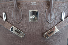 Load image into Gallery viewer, HERMES BIRKIN 30 Bi-color Togo leather Chocolat/Black □I Engraving Hand bag 700050201
