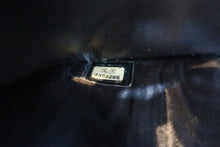 画像をギャラリービューアに読み込む, CHANEL/シャネル ココマークチェーンウォレット キャビアスキン ブラック/ゴールド金具 ショルダーバッグ 800010110
