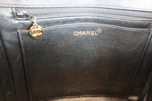 画像をギャラリービューアに読み込む, CHANEL/シャネル マトラッセショルダーバッグ キャビアスキン ブラック/ゴールド金具 ショルダーバッグ 800050076
