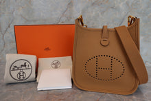 Load image into Gallery viewer, HERMES  EVELYNE TPM Clemence leather Biscuit Z Engraving Shoulder bag 700030185

