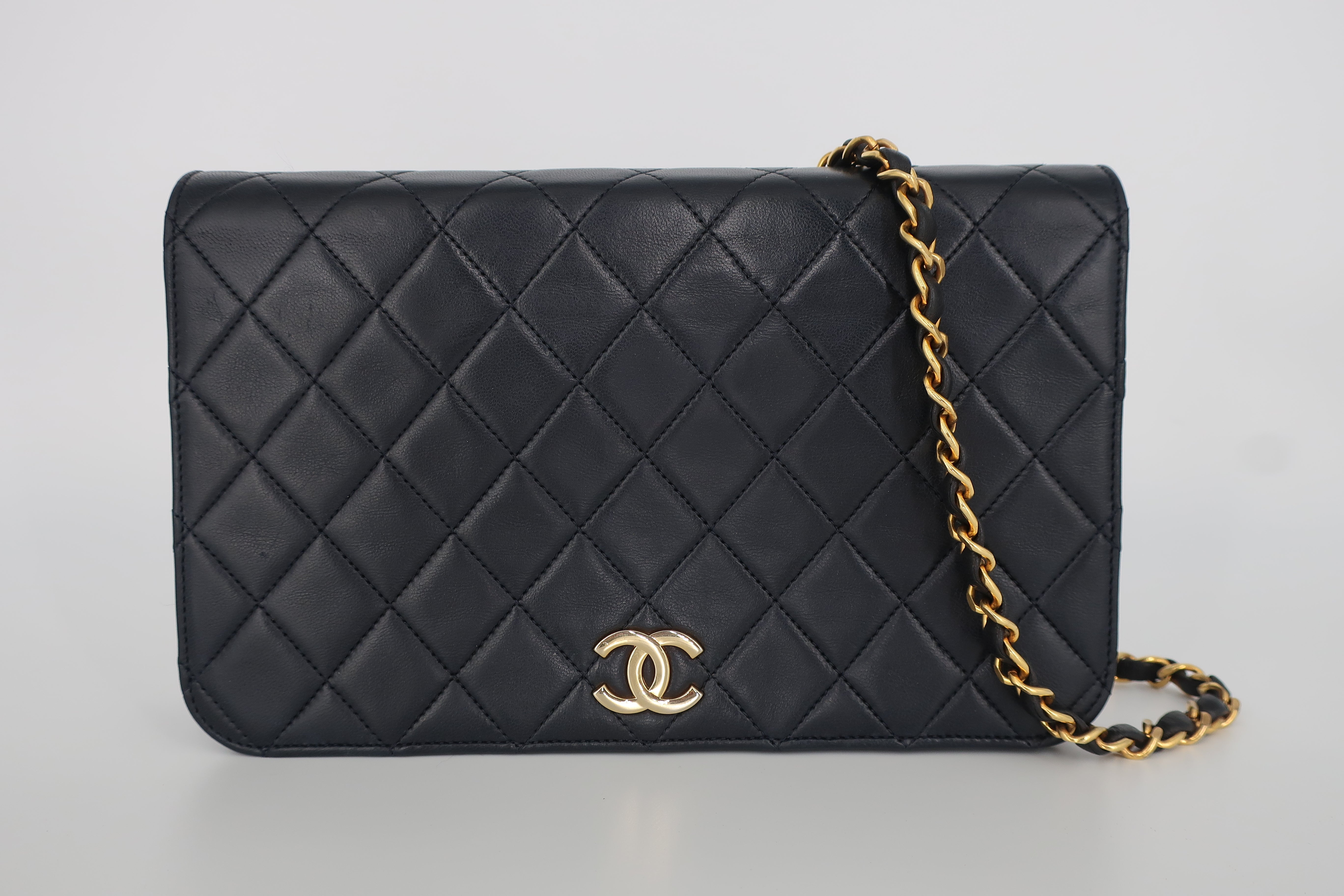 CHANEL マトラッセ プッシュロックチェーンショルダーバッグ CHANEL/シャネル マトラッセプッシュロックチェーンショルダーバッグ