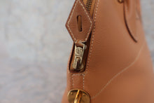 Load image into Gallery viewer, HERMES BOLIDE 35 Graine Couchevel leather Natural 〇W Engraving Shoulder bag 500080088
