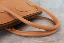 Load image into Gallery viewer, HERMES BOLIDE 35 Graine Couchevel leather Natural 〇W Engraving Shoulder bag 500080088
