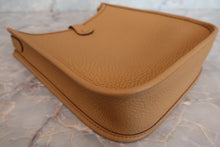 Load image into Gallery viewer, HERMES  EVELYNE TPM Clemence leather Biscuit Z Engraving Shoulder bag 700030185
