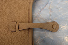 Load image into Gallery viewer, HERMES  EVELYNE TPM Clemence leather Biscuit Z Engraving Shoulder bag 700030185
