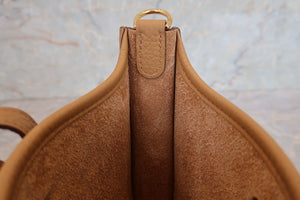 HERMES  EVELYNE TPM Clemence leather Biscuit Z Engraving Shoulder bag 700030185