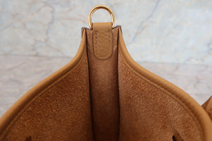 HERMES  EVELYNE TPM Clemence leather Biscuit Z Engraving Shoulder bag 700030185