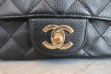 Load image into Gallery viewer, CHANEL Mini Matelasse single flap chain shoulder bag Caviar skin Black/Gold hadware Shoulder bag 600080111
