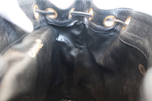 画像をギャラリービューアに読み込む, CHANEL/シャネル トリプルココマークチェーンリュック キャビアスキン ブラック/ゴールド金具 リュック 800010120
