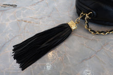 画像をギャラリービューアに読み込む, CHANEL/シャネル ココマークフリンジチェーンショルダーバッグ ラムスキン ブラック/ゴールド金具 ショルダーバッグ 700100218
