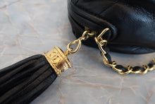 画像をギャラリービューアに読み込む, CHANEL/シャネル ココマークフリンジチェーンショルダーバッグ ラムスキン ブラック/ゴールド金具 ショルダーバッグ 700100218
