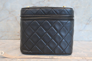 CHANEL/シャネル マトラッセフリンジチェーンショルダーバッグ ラムスキン ブラック/ゴールド金具 ショルダーバッグ 700070089