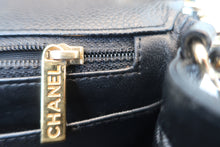 Load image into Gallery viewer, CHANEL Mini Matelasse single flap chain shoulder bag Caviar skin Black/Gold hadware Shoulder bag 600080111
