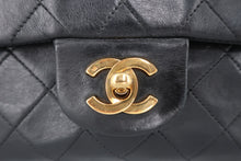 將圖片載入圖庫檢視器 CHANEL/シャネル マトラッセＷフラップＷチェーンショルダーバッグ ラムスキン ブラック/ゴールド金具 ショルダーバッグ 800090138
