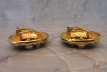 将图片加载到图库查看器，CHANEL/香奈儿  经典双C 圆形 耳夹 镀金 Gold(金色) 耳夹 700040094
