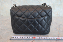 将图片加载到图库查看器，CHANEL/香奈儿 迷你CF 单盖 链条包 荔枝皮 Black/Silver hadware(黑色/银色金属) 肩背包 800060104
