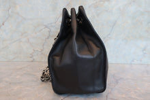 画像をギャラリービューアに読み込む, CHANEL/シャネル ココマーク巾着チェーンショルダーバッグ ラムスキン ブラック/シルバー金具 ショルダーバッグ 700100228
