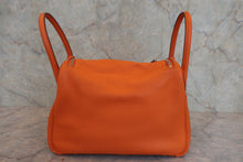 将图片加载到图库查看器，HERMES LINDY 30 Clemence leather Orange □P刻印 Shoulder bag 800020230

