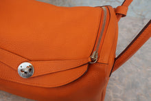 将图片加载到图库查看器，HERMES LINDY 30 Clemence leather Orange □P刻印 Shoulder bag 800020230
