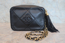 画像をギャラリービューアに読み込む, CHANEL/シャネル ココマークフリンジチェーンショルダーバッグ ラムスキン ブラック/ゴールド金具 ショルダーバッグ 800080155
