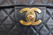 将图片加载到图库查看器，CHANEL/香奈儿 大号CF 单盖 链条包 羊皮 Black/Gold hadware(黑色/金色金属) 肩背包 600080167
