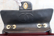 将图片加载到图库查看器，CHANEL/香奈儿 大号CF 单盖 链条包 羊皮 Black/Gold hadware(黑色/金色金属) 肩背包 600080167
