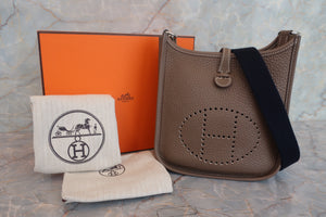HERMES  EVELYNE TPM Clemence leather Etoupe gray Z Engraving Shoulder bag 700050195