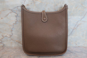 HERMES  EVELYNE TPM Clemence leather Etoupe gray Z Engraving Shoulder bag 700050195