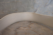 Load image into Gallery viewer, HERMES LINDY 34 Clemence leather White □K Engraving Shoulder bag 700010123
