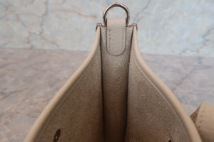 HERMES／エルメス エブリンTPM トリヨンクレマンス ベトン U刻印 ショルダーバッグ 700090242