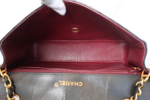 画像をギャラリービューアに読み込む, CHANEL/シャネル マトラッセチェーンショルダーバッグ ラムスキン ブラック/ゴールド金具 ショルダーバッグ 700100225
